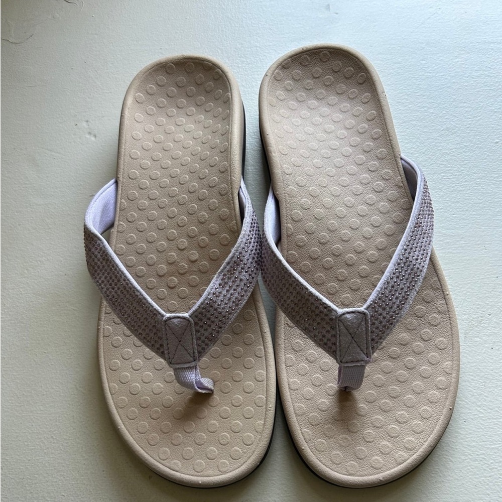 Vionic sandals size 10